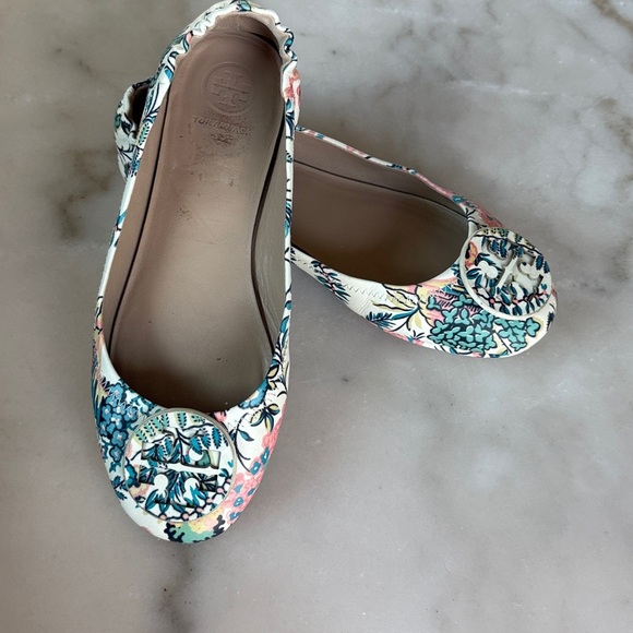 Tory Burch Minnie Gabriella Floral Ballet Leather Flats Shoes 6.5 US Travel Flat - Picture 12 of 15
